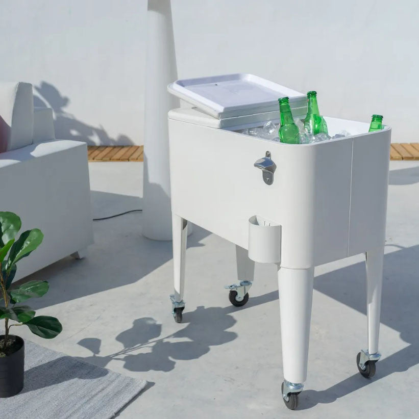 Nevera vintage con ruedas metal blanco