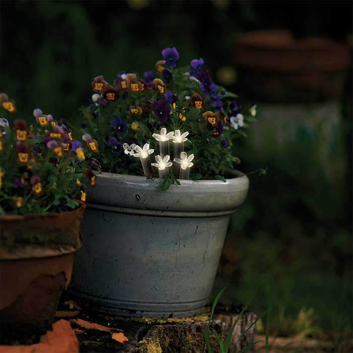 Luces solares decorativas para macetas y parterres, en forma de flor