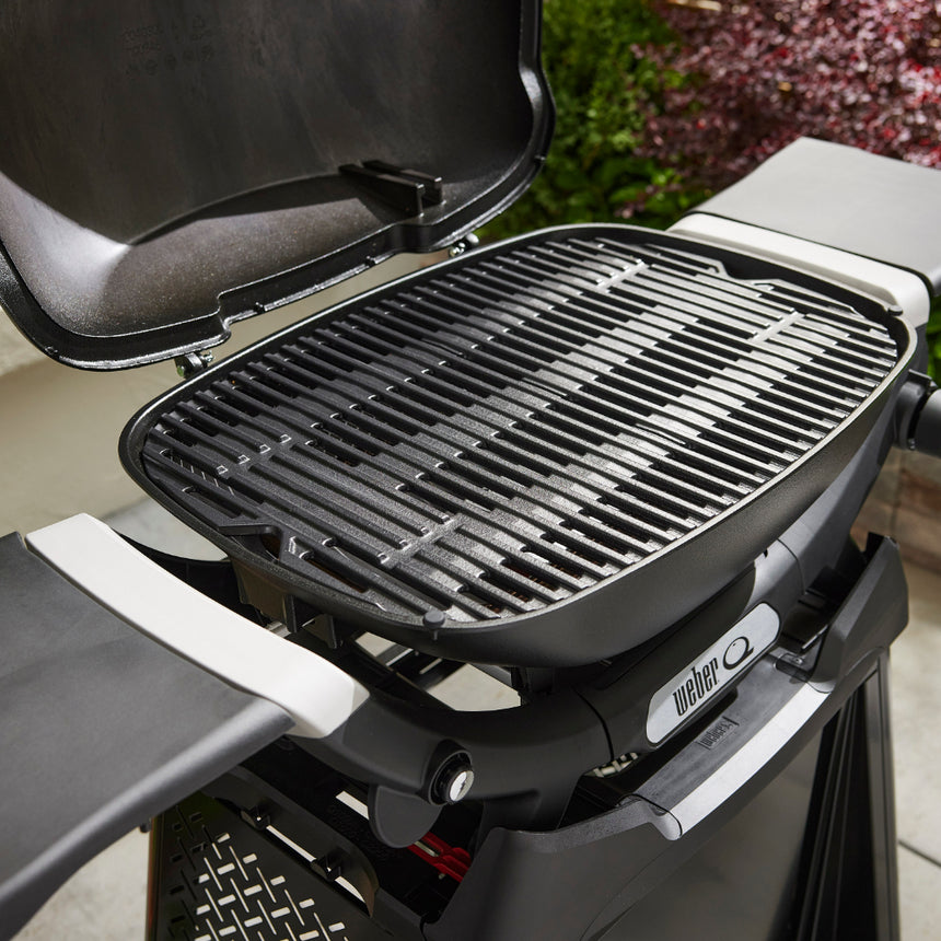 Weber Q 2200N barbecue with side tables and premium cart