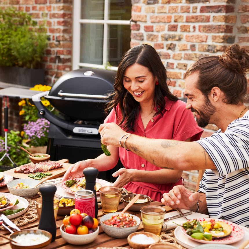 Weber Q 2800N+ barbecue with premium cart