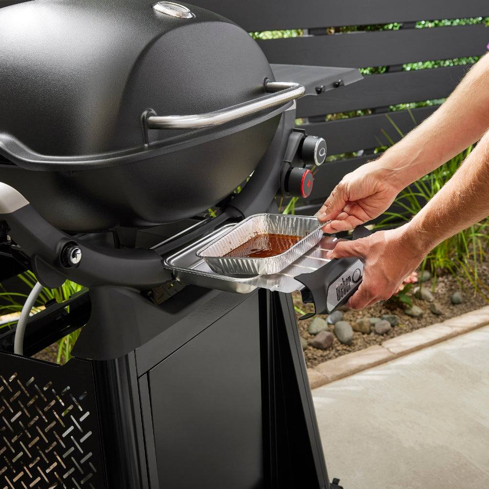 Weber Q 3200N+ barbecue with premium cart