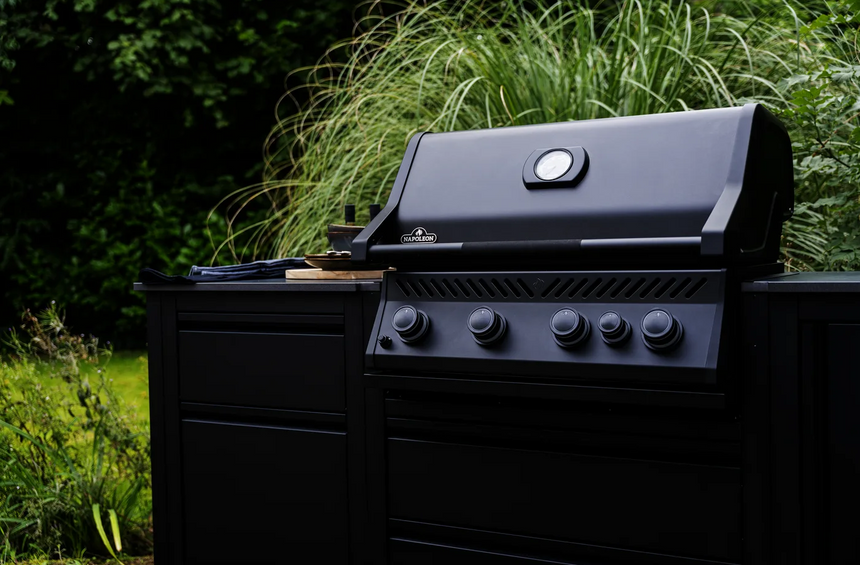 Barbacoa de gas encastrable Napoleon Serie 300 Rogue Negro mate