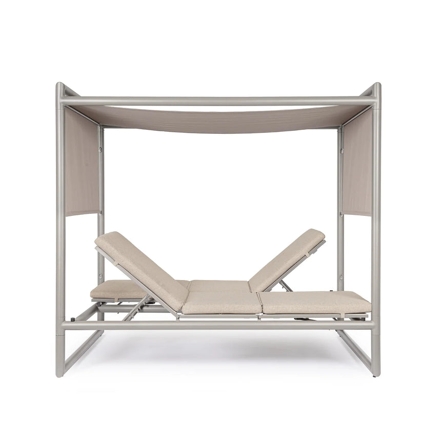 Daybed Konnor, rastin