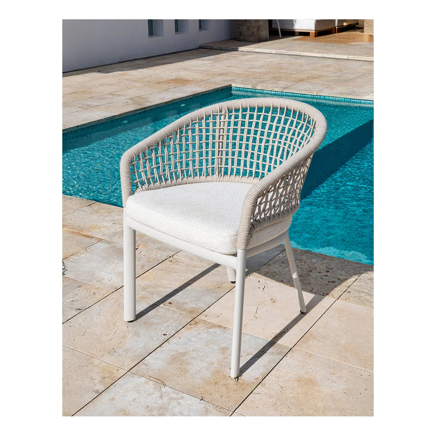 Poltrona com braços Serena cor creme corda taupe alumínio