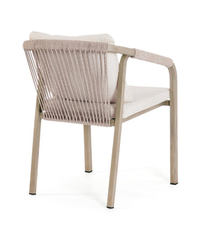 Silla de exterior con brazos Kalimera, timber