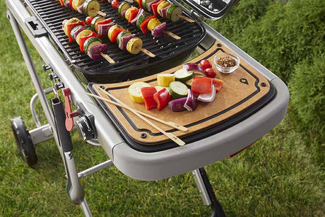 Tabla reversible para preparar y servir Weber Traveler