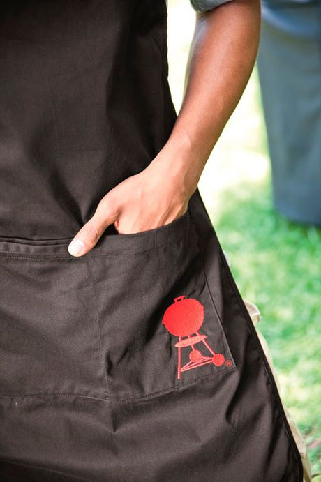 Delantal ajustable negro Weber® original