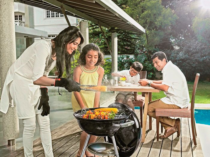 Barbacoa Weber® Compact Kettle Ø 47 cm Black + 3 Kg de briquetas