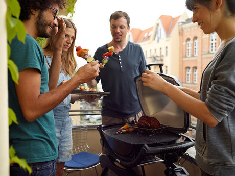 Barbacoa Weber Q2400 Dark grey con mesa