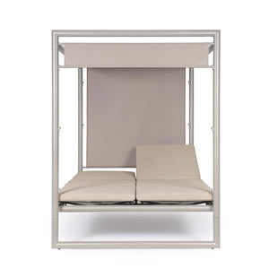 Daybed Konnor, rastin